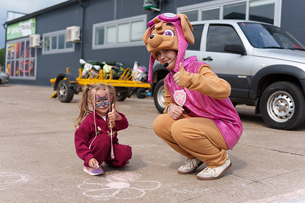 31 мая 2026 года компания «ОКНА СТРАНЫ» устроила грандиозный праздник для детей и взрослых.